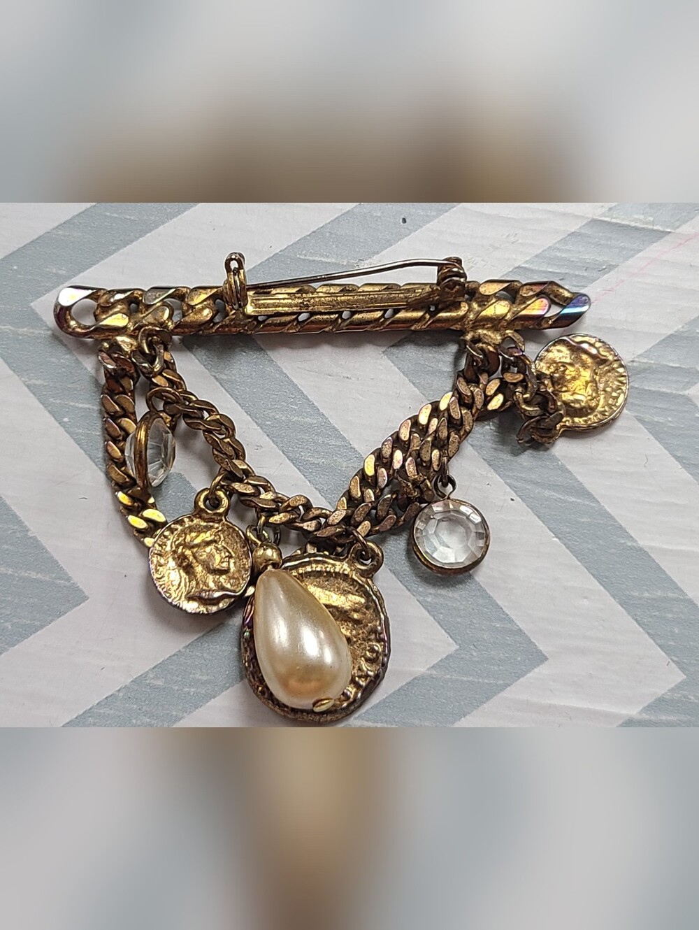 Vintage Roman Coin Charm Brooch – Victorian Revival Gold Tone Pin with Faux... - Picture 5 of 7